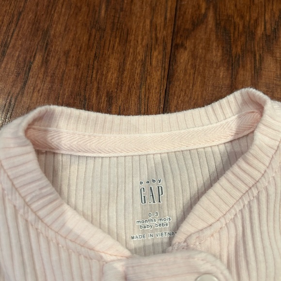 Baby GAP My First Ribbed Sleeper - Picture 2 of 3